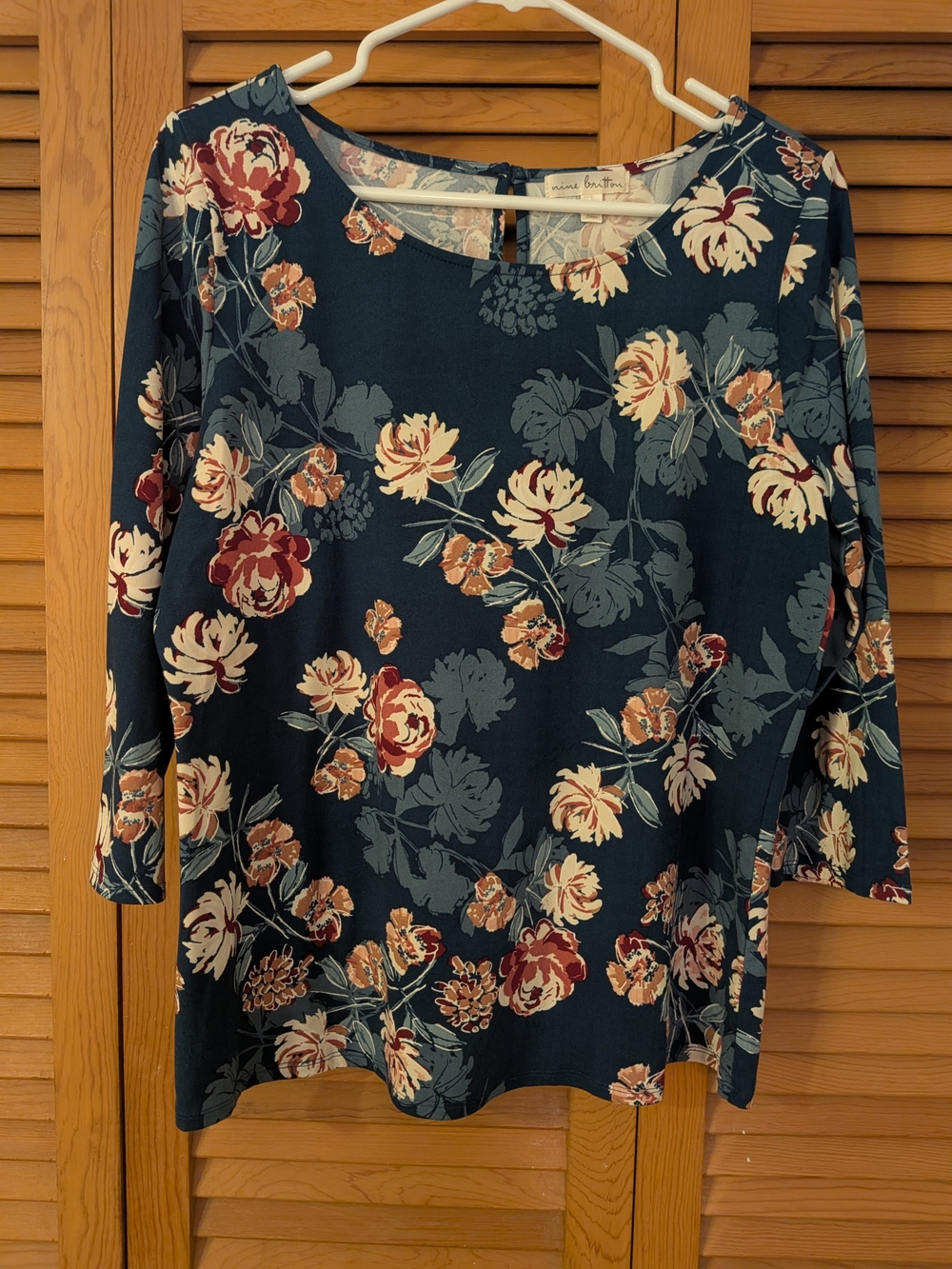 nine britton Navy Floral Scoop-Neck Tunic Top